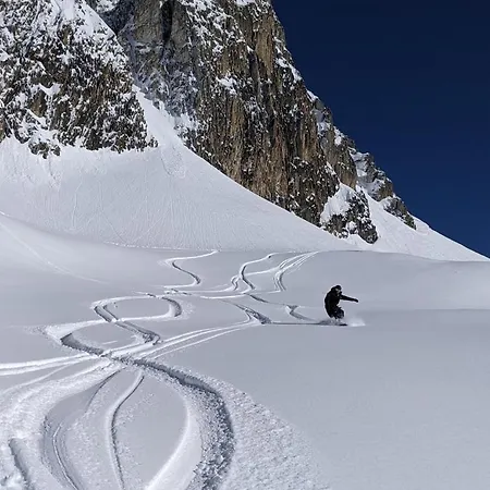 L’éterlou Au Pied Des Pistes, Vue Montagne * La Plagne